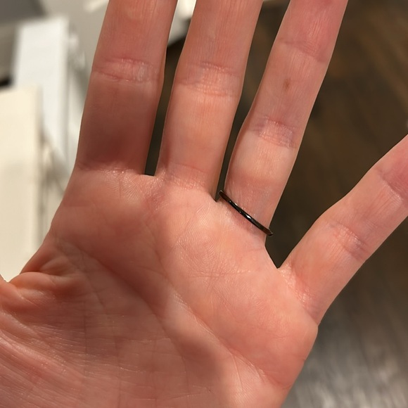 Ruby ring concierge whisper thin ring - Picture 2 of 3